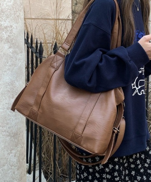 yuue' ( wear )（ユーイ）の「2WAY大容量トートバッグ/ママバッグ/旅行バッグ/A4サイズ対応（ショルダーバッグ・レディース・ブラウン/アイボリー/ブラック・FREE）」の3枚目の写真