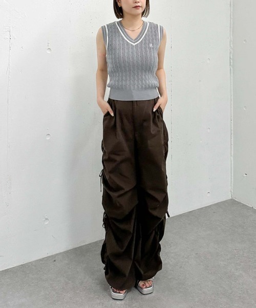 archives（アルシーヴ）の「ロゴ刺繍ラインケーブルニットベスト（ベスト・レディース・グレー/アイボリー/ネイビー・MEDIUM）」の8枚目の写真