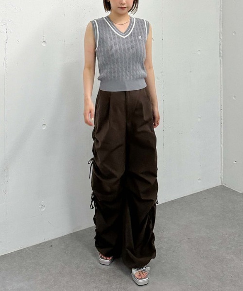 archives（アルシーヴ）の「ロゴ刺繍ラインケーブルニットベスト（ベスト・レディース・グレー/アイボリー/ネイビー・MEDIUM）」の10枚目の写真