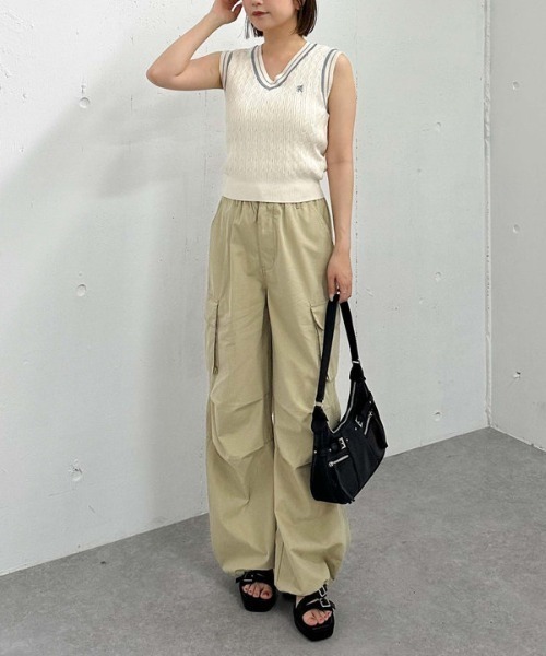 archives（アルシーヴ）の「ロゴ刺繍ラインケーブルニットベスト（ベスト・レディース・グレー/アイボリー/ネイビー・MEDIUM）」の18枚目の写真