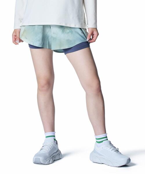 UNDER ARMOUR(アンダーアーマー)の「UAモーション 2イン1 ショーツ(トレーニング/レディース)(その他パンツ・レディース・チャコールグレー・S/L/M/XL)」の1枚目の写真