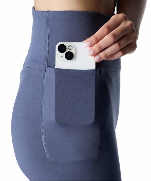 UNDER ARMOUR(アンダーアーマー)の「UAモーション 2イン1 ショーツ(トレーニング/レディース)(その他パンツ・レディース・チャコールグレー・S/L/M/XL)」の8枚目の写真