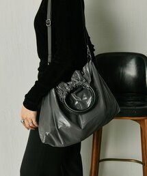 ear PAPILLONNER｜イア パピヨネのショルダーバッグ（A4サイズ