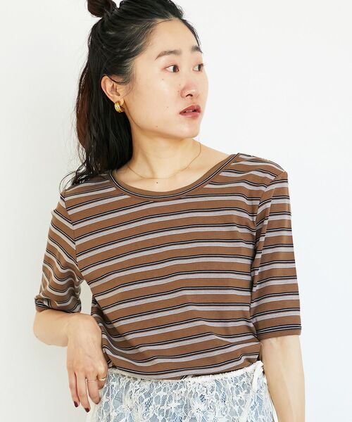 le.coeur blanc(ルクールブラン)の「《手洗い可能》マルチボーダーリブTシャツ(Tシャツ/カットソー・レディース・ブラウン系その他2/ブラック系その他・38)」の4枚目の写真