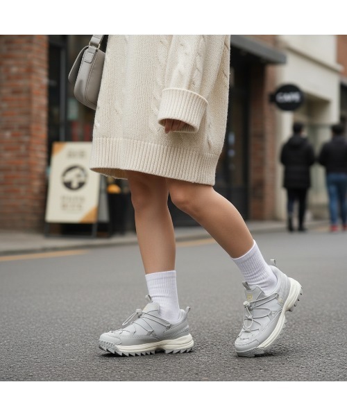 FILA(フィラ)の「DISTORTER ADJUST(スニーカー・レディース・グレー・26.0cm/24.0cm/25.0cm/25.5cm/23.0cm/24.5cm/22.5cm/23.5cm/22.0cm)」の1枚目の写真