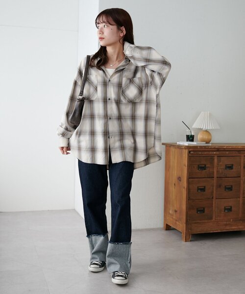 DISCOAT（ディスコート）の「【ユニセックス】オンブレチェックオーバーシャツ（シャツ/ブラウス・レディース・ブラウン/イエロー/アイボリー・FREE）」の7枚目の写真