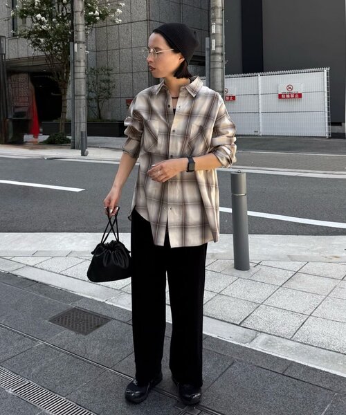 DISCOAT（ディスコート）の「【ユニセックス】オンブレチェックオーバーシャツ（シャツ/ブラウス・レディース・ブラウン/イエロー/アイボリー・FREE）」の16枚目の写真