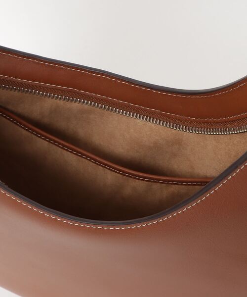 LAUREN RALPH LAUREN（ローレン ラルフ ローレン）の「レザー ラージ Tasha ショルダー バッグ（ショルダーバッグ・レディース・ブラウン・ONE）」の7枚目の写真