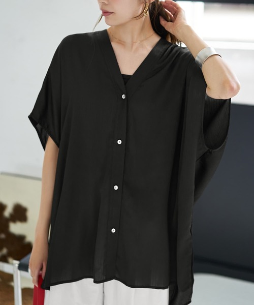 STYLE DELI(スタイルデリ)の「【LUXE】楊柳ゆったりVネックブラウスB(Tシャツ/カットソー・レディース・ホワイト/ブラック/ブラウン系・FREE)」の2枚目の写真