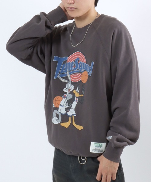 Looney Tunes(ルーニーテューンズ)の「DISCUS ATHLETIC×LOONEY TUNES「スペース・ジャム」 キャラクタープリントスウェットトレーナー メンズ レディース ユニセックス(スウェット・レディース・ホワイト系その他/ブラック/ブラック系その他/ホワイト・L/M)」の16枚目の写真