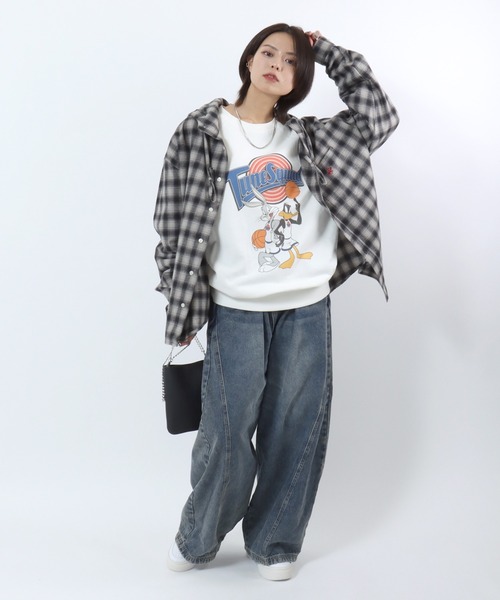 Looney Tunes(ルーニーテューンズ)の「DISCUS ATHLETIC×LOONEY TUNES「スペース・ジャム」 キャラクタープリントスウェットトレーナー メンズ レディース ユニセックス(スウェット・レディース・ホワイト系その他/ブラック/ブラック系その他/ホワイト・L/M)」の10枚目の写真