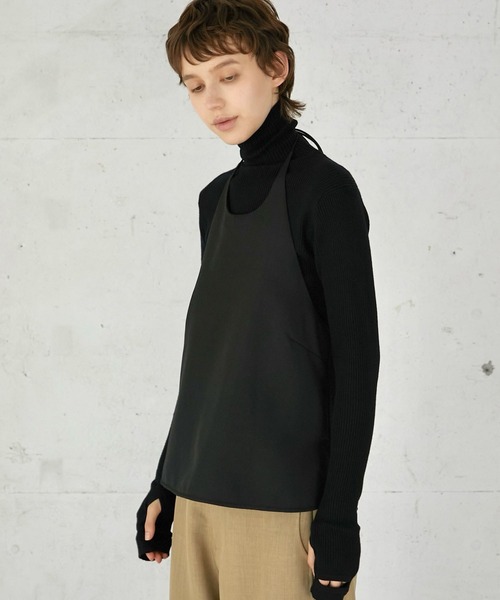 LA PEAU DE GEM(ラポドゥジェム)の「【LA PEAU DE GEM】backless halter neck/バックレスホルターネック(キャミソール・レディース・ブラック/ベージュ・FREE)」の1枚目の写真