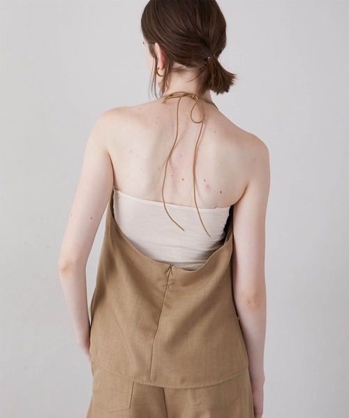 LA PEAU DE GEM(ラポドゥジェム)の「【LA PEAU DE GEM】backless halter neck/バックレスホルターネック(キャミソール・レディース・ブラック/ベージュ・FREE)」の9枚目の写真