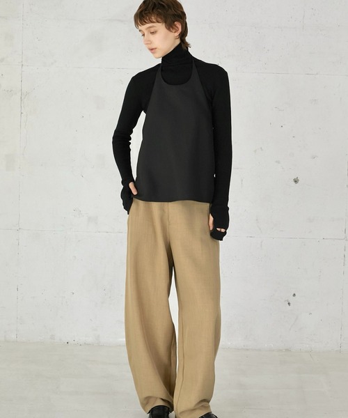 LA PEAU DE GEM(ラポドゥジェム)の「【LA PEAU DE GEM】backless halter neck/バックレスホルターネック(キャミソール・レディース・ブラック/ベージュ・FREE)」の17枚目の写真