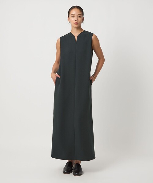 UNITED ARROWS & SONS(ユナイテッドアローズアンドサンズ)の「<D.O UNITED ARROWS BY DAISUKE OBANA for WOMEN> Ⅰ SL/LESS DRESS/ワンピース(ワンピース・レディース・ブラック/ダークグリーン・S/M)」の4枚目の写真