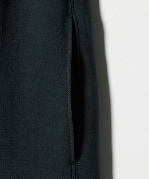 UNITED ARROWS & SONS(ユナイテッドアローズアンドサンズ)の「<D.O UNITED ARROWS BY DAISUKE OBANA for WOMEN> Ⅰ SL/LESS DRESS/ワンピース(ワンピース・レディース・ブラック/ダークグリーン・S/M)」の14枚目の写真