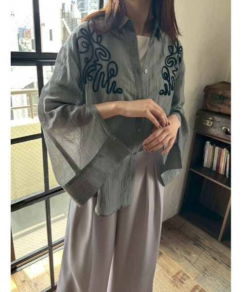 fifth(フィフス)の「3wayスリーブコード刺繍シアーシャツ(シャツ/ブラウス・レディース・オフホワイト/チャコールグレー・M)」の10枚目の写真
