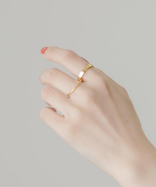 SMELLY（スメリー）の「ステンレスダブルリング（リング・レディース・ゴールド・13.5）」の5枚目の写真