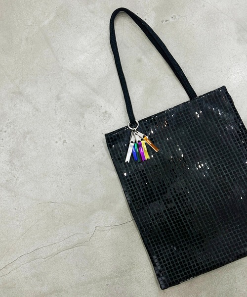 Magine(マージン)の「cheek チーク disc tote/ディスコ トート(トートバッグ・レディース・グリーン/ブラック/ブルー/ゴールド/シルバー・FREE)」の16枚目の写真