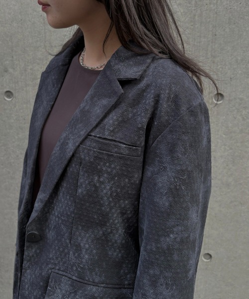&g'aime（アンジェム）の「【&g'aime】フラワープリントテーラードジャケット　Floral Print Tailored Jacket（テーラードジャケット・レディース・グレー/ブラック・FREE）」の4枚目の写真