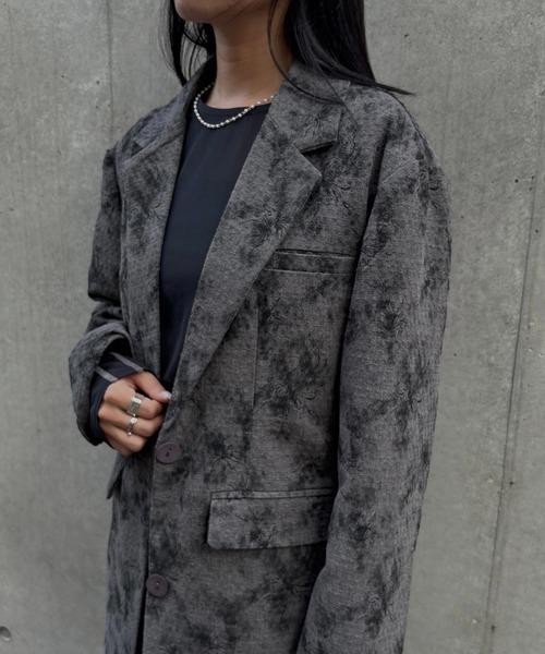 &g'aime（アンジェム）の「【&g'aime】フラワープリントテーラードジャケット　Floral Print Tailored Jacket（テーラードジャケット・レディース・グレー/ブラック・FREE）」の8枚目の写真