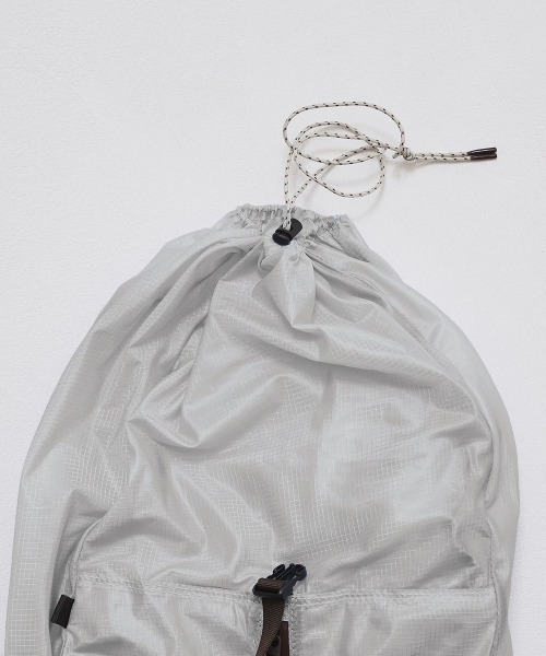 TODAYFUL（トゥデイフル）の「【TODAYFUL/トゥデイフル】Useful Sheer Backpack/シアーバックパック/リュック（バックパック/リュック・レディース・ブラック/ライトブルー・FREE）」の9枚目の写真