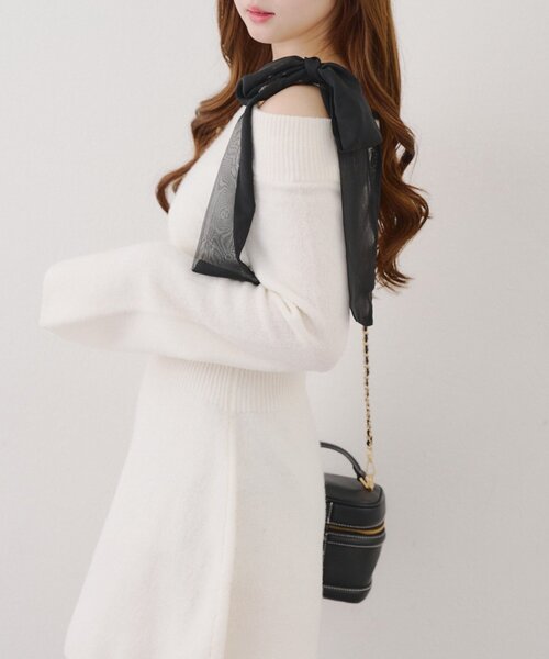 continuer de NICE CLAUP（コンティニューデナイスクラップ）の「【Ribbon Collection】マルチWAYオフショルニットワンピース（ワンピース・レディース・チャコールグレー/グレー/アイボリー・FREE）」の20枚目の写真