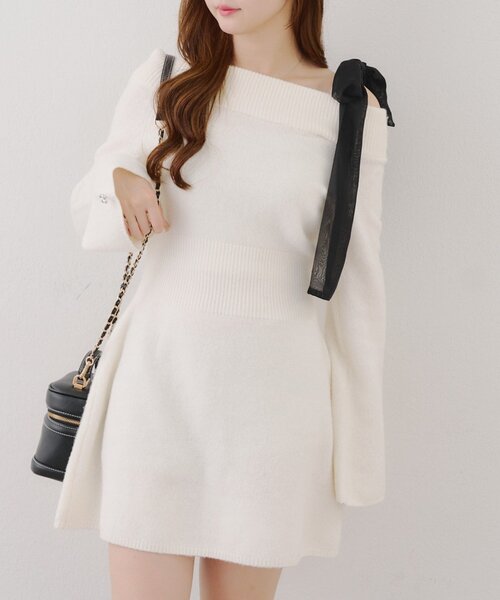 continuer de NICE CLAUP（コンティニューデナイスクラップ）の「【Ribbon Collection】マルチWAYオフショルニットワンピース（ワンピース・レディース・チャコールグレー/グレー/アイボリー・FREE）」の21枚目の写真