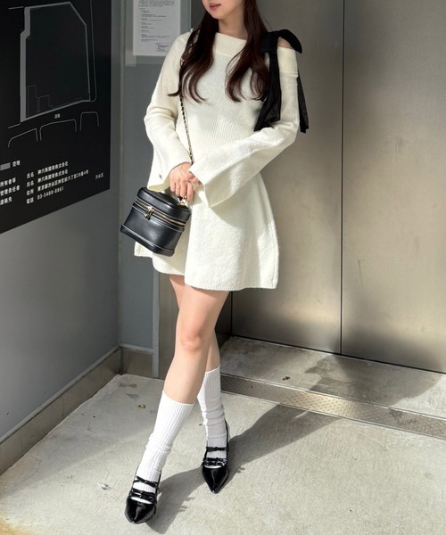 continuer de NICE CLAUP（コンティニューデナイスクラップ）の「【Ribbon Collection】マルチWAYオフショルニットワンピース（ワンピース・レディース・チャコールグレー/グレー/アイボリー・FREE）」の2枚目の写真