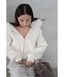 SNIDEL(スナイデル)のSustainableファー付きニットパーカー(パーカー)