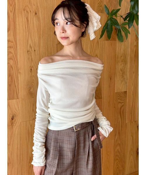 LILY BROWN(リリーブラウン)の「フロッキーベロアドレープトップス(Tシャツ/カットソー・レディース・ピンク/アイボリー/ブルー・F)」の1枚目の写真