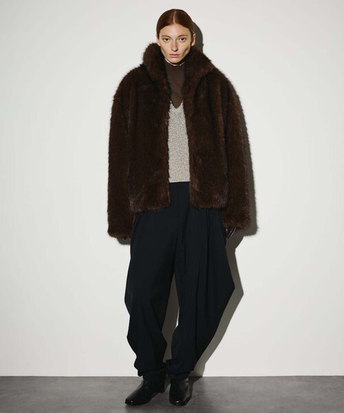 RIM.ARK（リムアーク）の「【RIM.ARK/リムアーク】High collar faux fur jacket/ハイカラーフェイクファージャケット（その他アウター・レディース・グレー/ブラウン・FREE）」の2枚目の写真