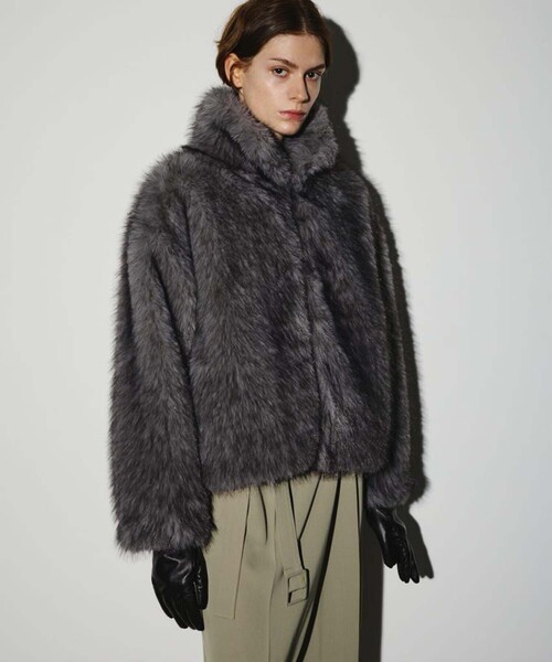 RIM.ARK（リムアーク）の「【RIM.ARK/リムアーク】High collar faux fur jacket/ハイカラーフェイクファージャケット（その他アウター・レディース・グレー/ブラウン・FREE）」の9枚目の写真