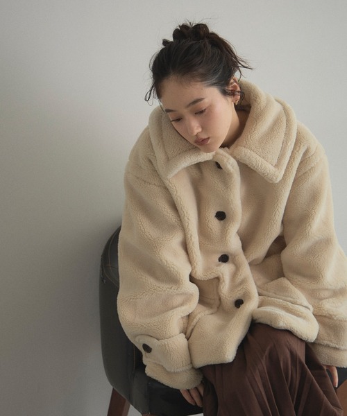 &. NOSTALGIA（アンドドットノスタルジア）の「テディボアステンカラーコート（ステンカラーコート・レディース・チャコールグレー/ライトベージュ・M）」の8枚目の写真