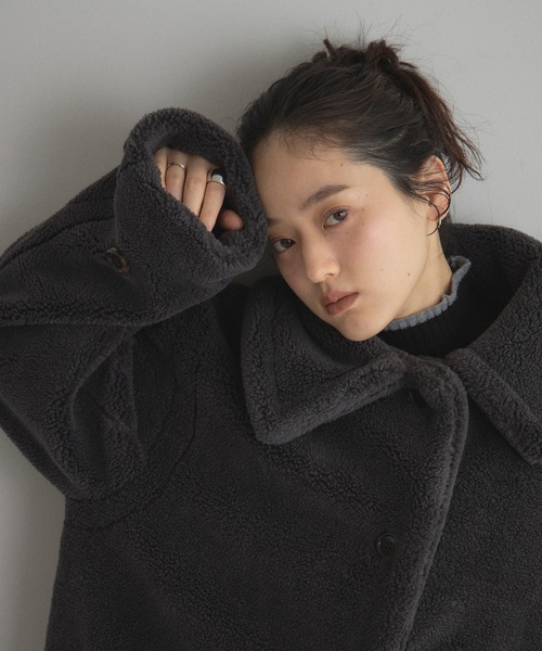 &. NOSTALGIA（アンドドットノスタルジア）の「テディボアステンカラーコート（ステンカラーコート・レディース・チャコールグレー/ライトベージュ・M）」の19枚目の写真