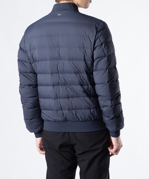 HERNO(ヘルノ)の「HERNO LEGEND BOMBER DOWN JACKET ヘルノ レジェンド MA-1タイプ ダウンジャケット(ダウンジャケット/コート・メンズ・ネイビー系1・46/44)」の4枚目の写真