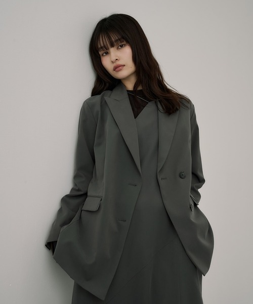 UNITED TOKYO（ユナイテッドトウキョウ）の「フィブリルテーラードジャケット｜ウォッシャブル/セットアップ/オフィスカジュアル/オケージョン/ストレッチ/冬服（テーラードジャケット・レディース・グレー/ブラック・1/2）」の2枚目の写真