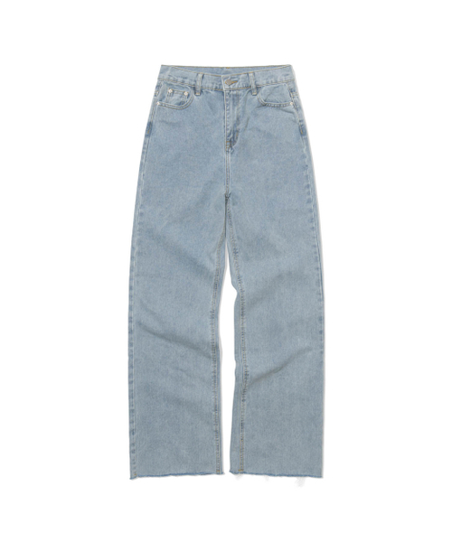 MOAA（モア）の「Fray Hem cut Jeans (WASHED LIGHT BLUE)（デニムパンツ・レディース・その他・SMALL/MEDIUM）」の2枚目の写真