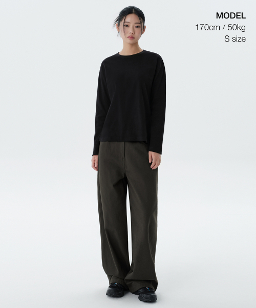 MUSINSA STANDARD WOMAN（ムシンサスタンダードウーマン）の「ウィメンズリラックスクルーネック長袖Tシャツ[ブラック]（Tシャツ/カットソー・レディース・その他・X-SMALL/SMALL/MEDIUM/LARGE/X-LARGE）」の2枚目の写真