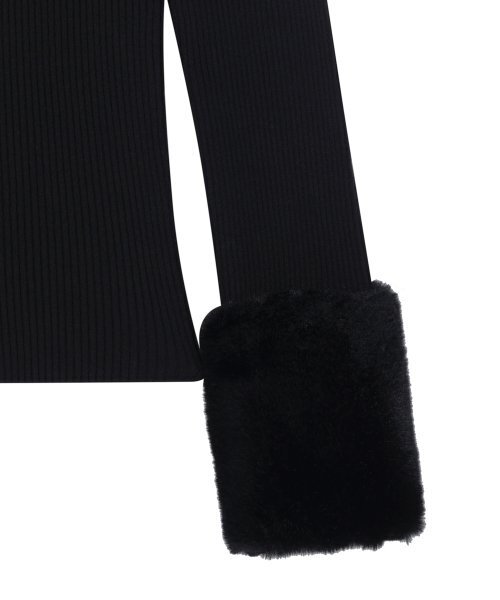 YOUHEE（ユヒ）の「FUR TRIMMING LONG SLEEVE KNIT BLACK（ニット/セーター・レディース・その他・FREE）」の5枚目の写真
