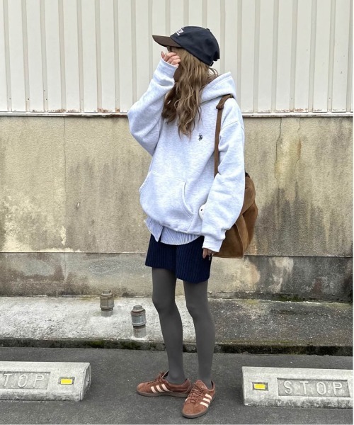 U.S. POLO ASSN.(ユーエスポロアッスン)の「U.S. POLO ASSN. ワンポイント刺繍ロゴ裏起毛フーディ(スウェット・レディース・ライトグレー/ブラック/ネイビー/チャコール・フリー)」の9枚目の写真