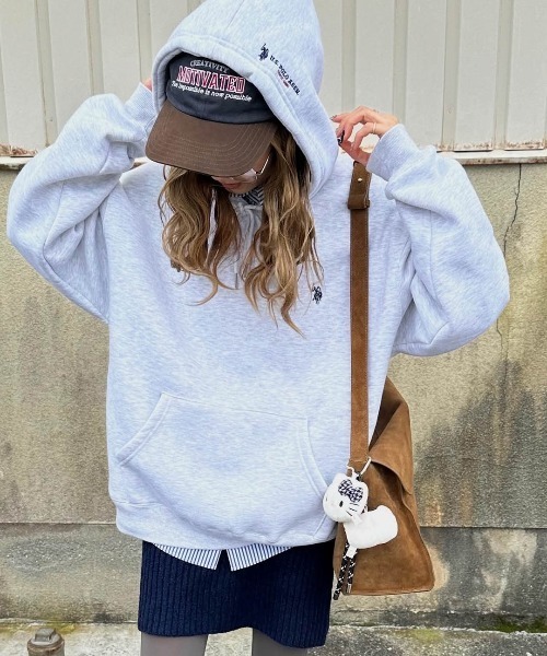 U.S. POLO ASSN.(ユーエスポロアッスン)の「U.S. POLO ASSN. ワンポイント刺繍ロゴ裏起毛フーディ(スウェット・レディース・ライトグレー/ブラック/ネイビー/チャコール・フリー)」の11枚目の写真