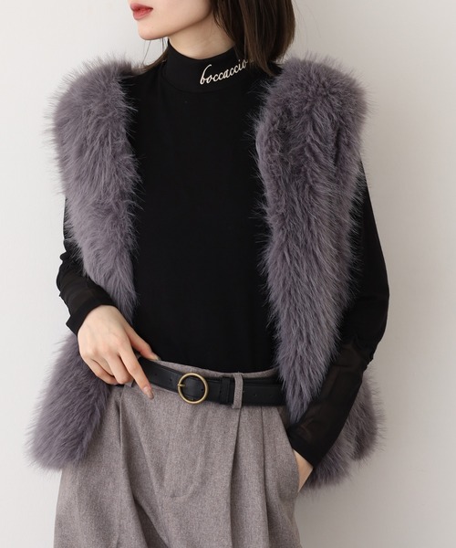 Miunelora(ミューネローラ)の「Miunelora フロッキーロゴチュール切替インナープルオーバー(Tシャツ/カットソー・レディース・ベージュ/ブラック/チャコールグレー・38)」の4枚目の写真