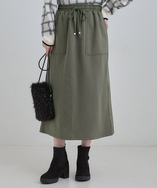 SHOO・LA・RUE（シューラルー）の「【あったか/S-LL】ベイカー風スカート（スカート・レディース・ブラック/オリーブ/ダークブラウン・01/02/03/04）」の3枚目の写真