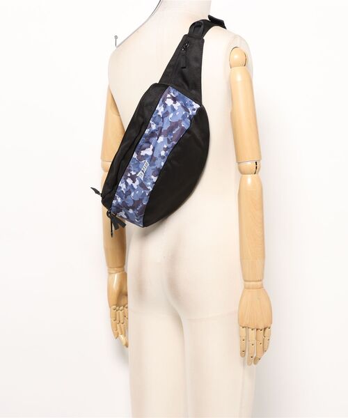 BEN DAVIS(ベンデイビス)の「《BEN DAVIS》WAIST BAG(ショルダーバッグ・メンズ・ブラック系その他/ブラック/ベージュ系その他・FREE)」の19枚目の写真