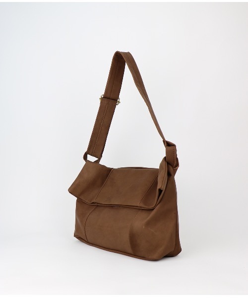 BrownBrown（ブラウンブラウン）の「【BrownBrown】ブラウンブラウン/ Shoulder bag -Matte-（ショルダーバッグ・メンズ・ブラウン/ブラック・FREE）」の4枚目の写真