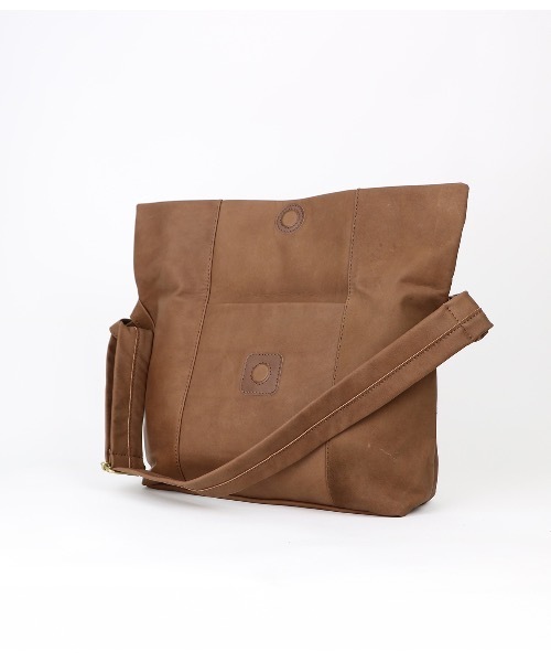 BrownBrown（ブラウンブラウン）の「【BrownBrown】ブラウンブラウン/ Shoulder bag -Matte-（ショルダーバッグ・メンズ・ブラウン/ブラック・FREE）」の5枚目の写真