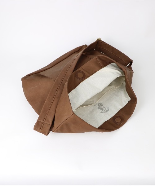 BrownBrown（ブラウンブラウン）の「【BrownBrown】ブラウンブラウン/ Shoulder bag -Matte-（ショルダーバッグ・メンズ・ブラウン/ブラック・FREE）」の7枚目の写真