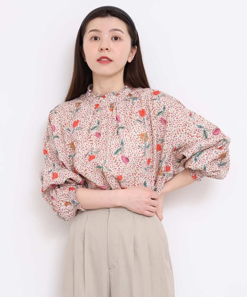l'atelier du savon（アトリエドサボン）の「ちぎり絵のチューリッププリントブラウス（シャツ/ブラウス・レディース・レッド/グリーン・FREE）」の2枚目の写真