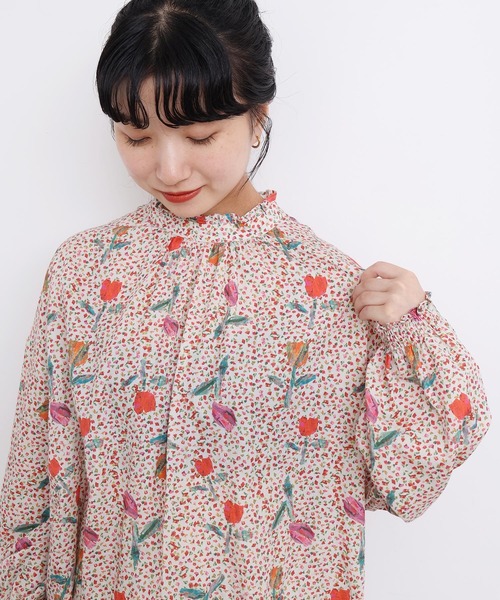 l'atelier du savon（アトリエドサボン）の「ちぎり絵のチューリッププリントブラウス（シャツ/ブラウス・レディース・レッド/グリーン・FREE）」の10枚目の写真